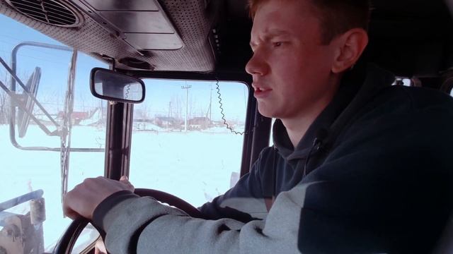 Куну Универсал 9 лет. Убираем весенний снег смотреть онлайн