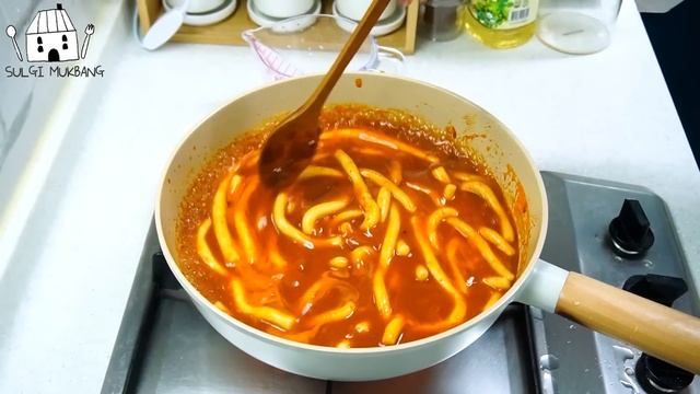 ASMR MUKBANG| 직접 만든 누들 떡볶이 만두 튀김 먹방 & 레시피 FRIED CHICKEN AND Tteokbokki EATING смотреть онлайн