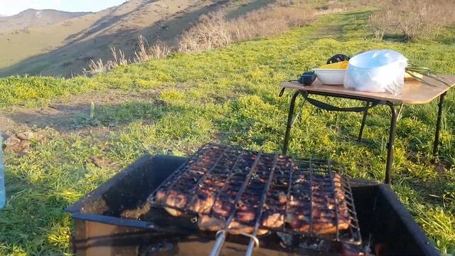 Шашлык в горах Кыргызстан смотреть онлайн