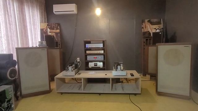 Under the boardwolk - The Mighty Echoes ( Tannoy 15" ) смотреть онлайн