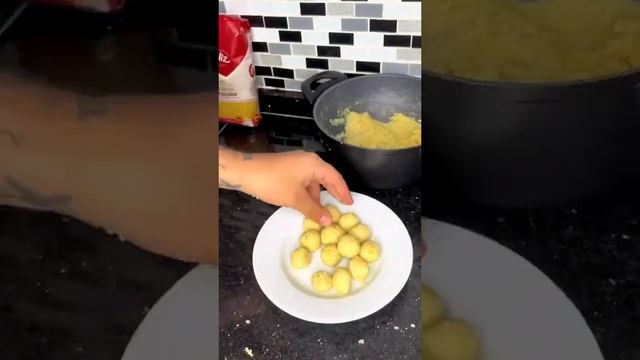 Yoğurmadan Bulgur Köftesi 💯👌 смотреть онлайн