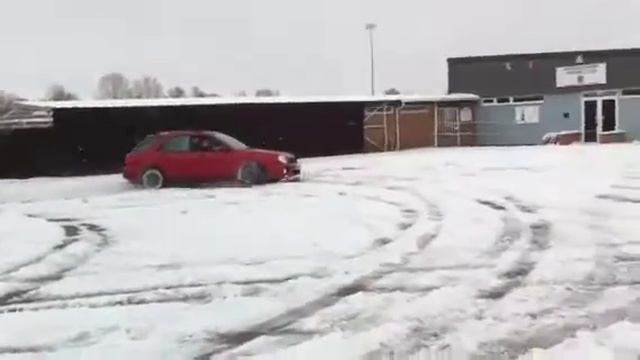Subaru impreza, snow drift смотреть онлайн