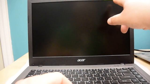 Acer Aspire One Cloudbook, 14-Inch HD, Windows 10 (Unboxing) смотреть онлайн