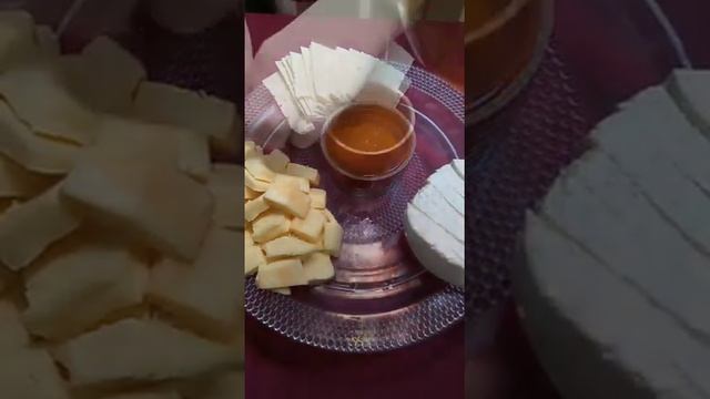 Сырная тарелка #сырнаятарелка #сыр#shorts смотреть онлайн