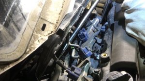 P14. Engine Replace ENGINE Honda Civic 1.8 R18A1: FUEL INJECTORS removal
