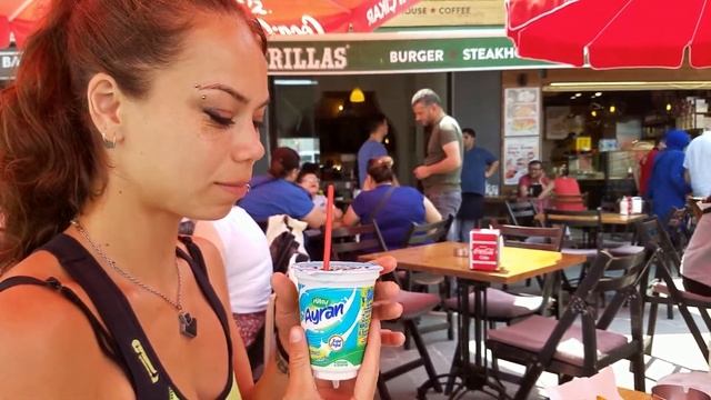 Turkish Food - Ayran Yoghurt Drink - Taste Test! (Istanbul, Turkey) смотреть онлайн