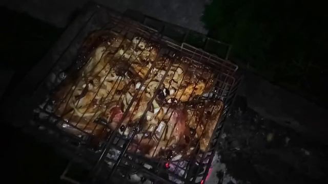 Молодым в шашлык у нас дорога. Старикам в лапше всегда почёт. смотреть онлайн