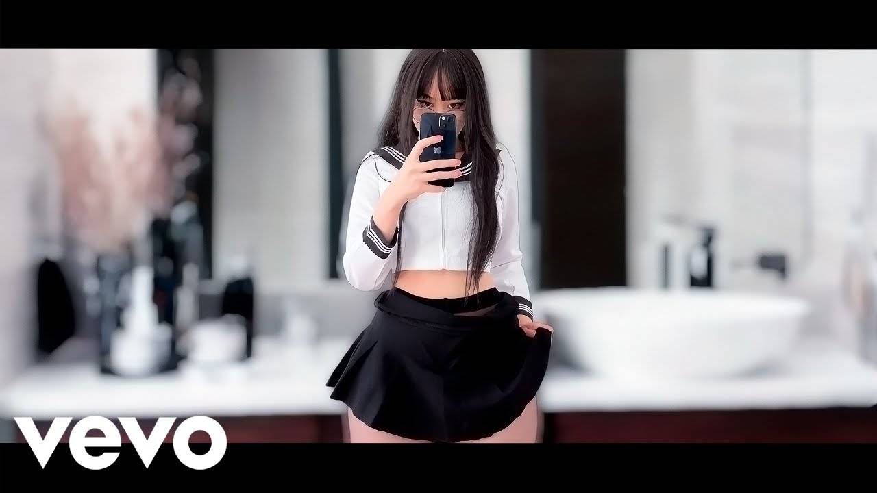 Alan Walker & Antrikc-The Scientist (Official Music Video) смотреть онлайн