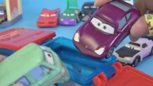 Диснеевские машинки, меняющие цвет ☆ Цвета машинок меняются в зависимости от температуры воды ♪