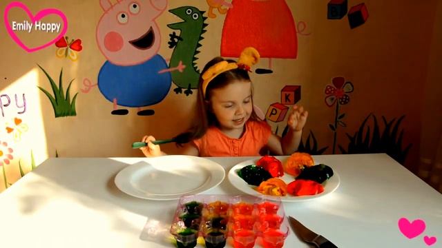 EMILY HAPPY))Мы готовим желе и Достаём сюрпризы))) смотреть онлайн
