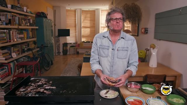 How to Cook Regional Smashburgers (Round 4) | Burger Scholar Sessions смотреть онлайн