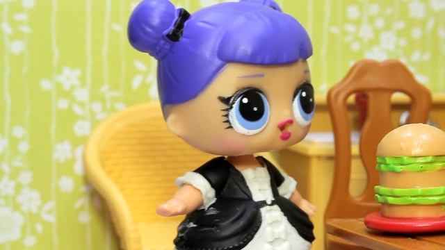 LOL Surprise Маша ПОЛУЧИЛА ДВОЙКУ / История про куклы лол сюрприз и Школу смотреть онлайн