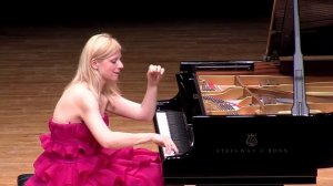 Ференц Лист. Кампанелла. Валентина Лисица.
Valentina Lisitsa Liszt La Campanella Paganini Etude 3