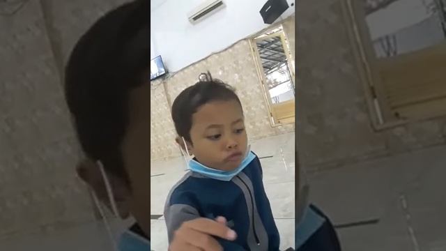 ABANG HANAN SHOLAT JUM,AT DAPAT ALE...ALE... смотреть онлайн