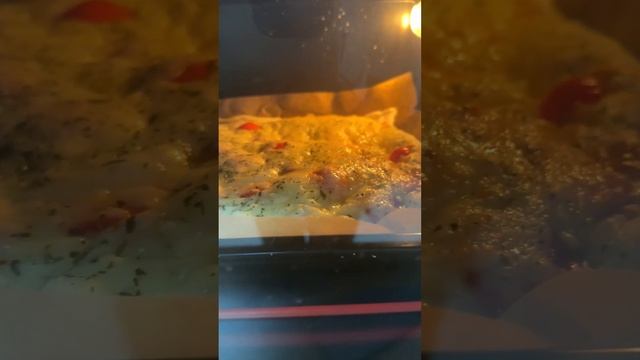"Воплотит в жизнь любые кулинарные рецепты!" отзыв на мини-печь GARLYN EO-1600 Елены С. с Озон смотреть онлайн