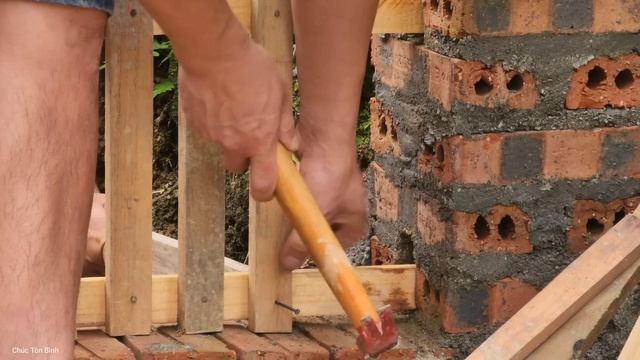 How to make a fence around a pond for your house | easy and safe - Chúc Tòn Bình смотреть онлайн