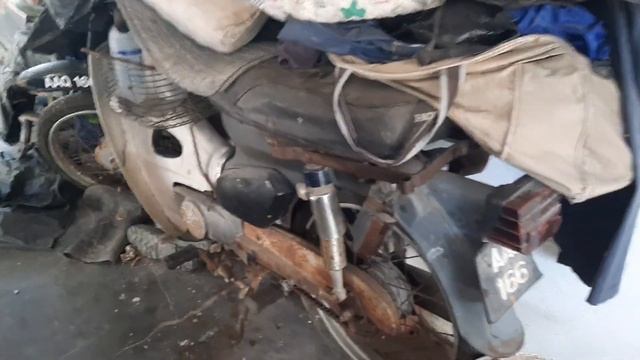 I tracked down my old Honda Super Cub! смотреть онлайн