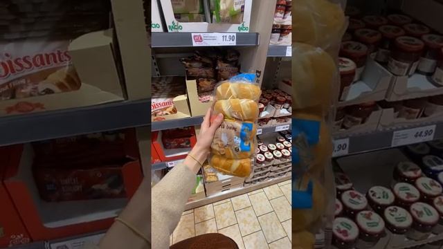 Чем завтракают европейцы? #shorts смотреть онлайн