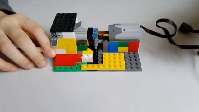 Электрогенератор из Лего