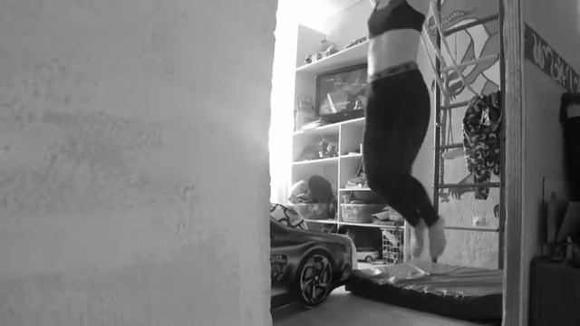 ВЛОГ : ПРЕСС КАЧАЕМ ДОМА смотреть онлайн