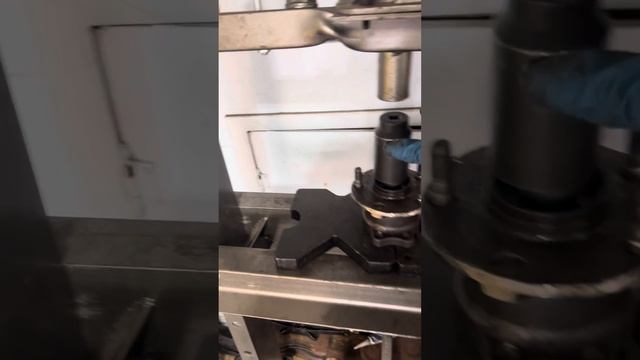 2017 Subaru Impreza How to remove wheel bearing from the CV Axle DIY Part 2 смотреть онлайн