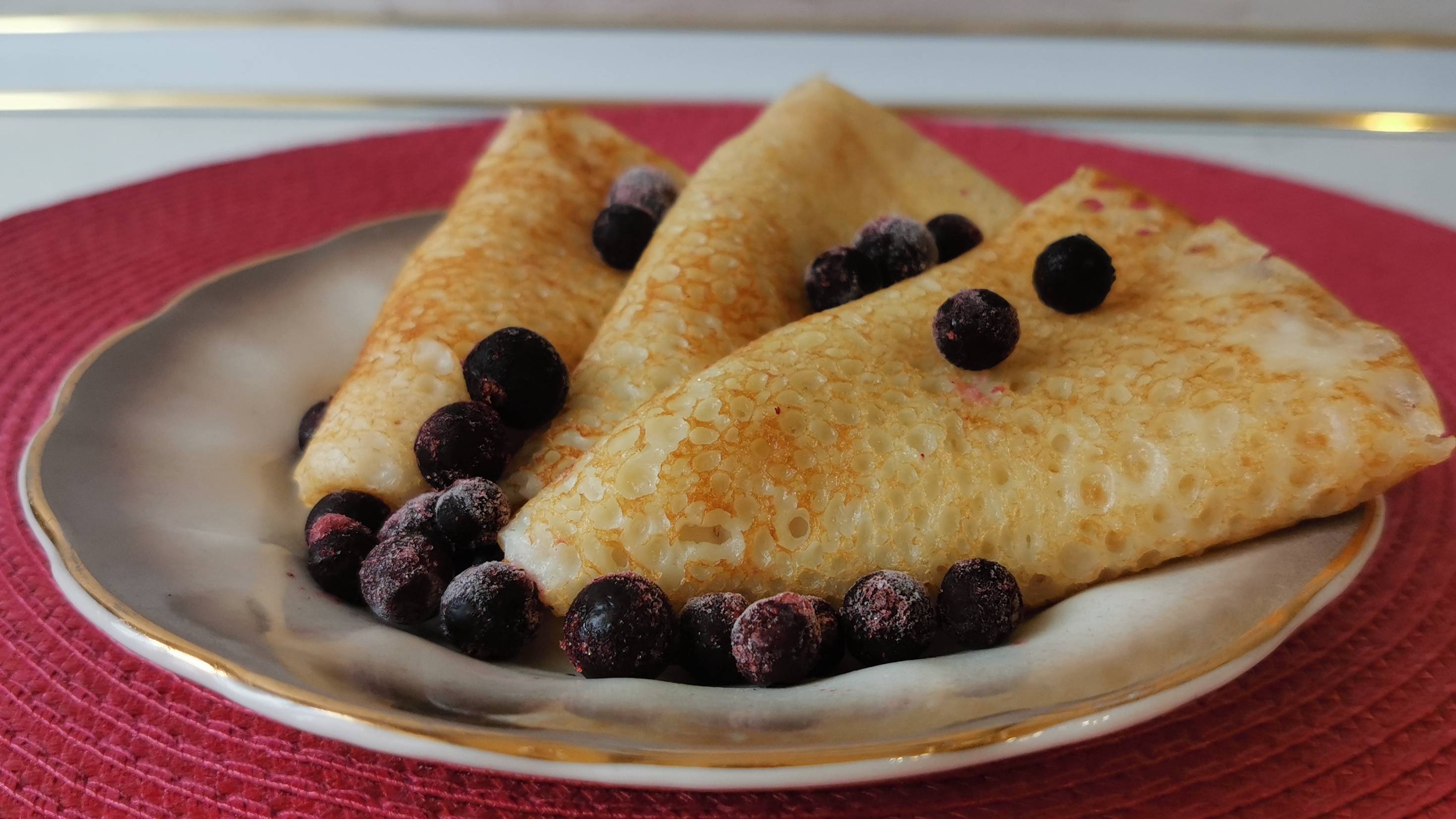 Вкусные постные блины. Блинчики с дырочками БЕЗ ЯИЦ И МОЛОКА. Простой рецепт вкусных блинов. смотреть онлайн