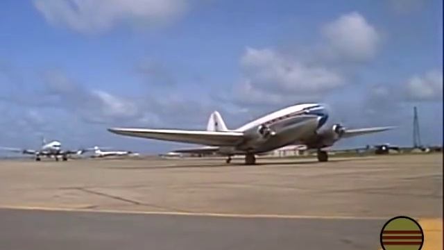 A typical day at the Tan Son Nhut Airport in Saigon (1968) смотреть онлайн