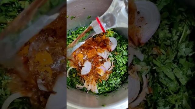 Aloo Methi Recipe #apnazaiqabyshazi #shorts #viral #trending #aloomethirecipe #youtubeshorts смотреть онлайн