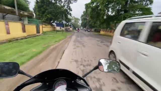 Classic 350 wheelie😍 🏁 race CBR 250 vs classic 350🥵 смотреть онлайн