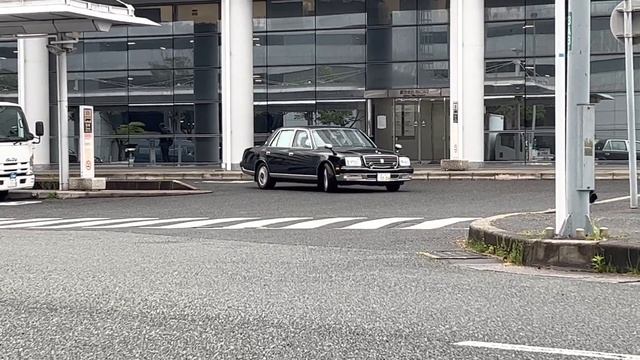 内閣総理大臣専用車 トヨタ センチュリー TOYOTA CENTURY GZG50 V12 関西国際空港 смотреть онлайн