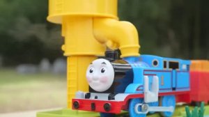 5 новых поездов и цветных рельсов - Паровозик Thomas Plarail & JR pink train ☆