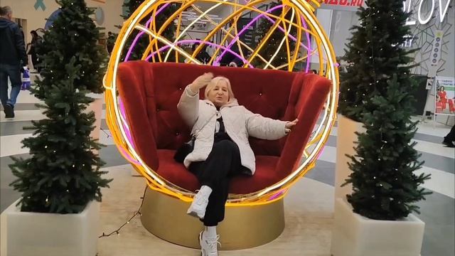 Поехали погулять в торговом центре в Адыгею. Немного разочарованы, но может так и должно быть. смотреть онлайн