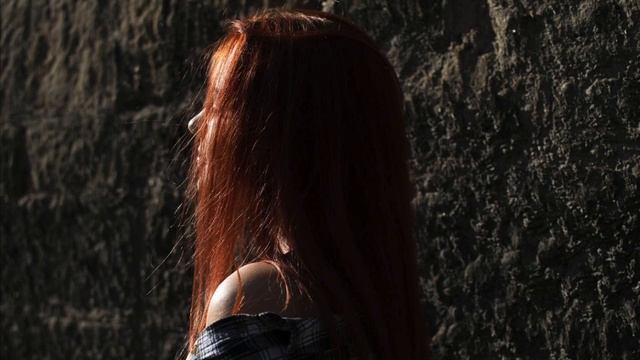 Mira K - Hide (Demo) смотреть онлайн