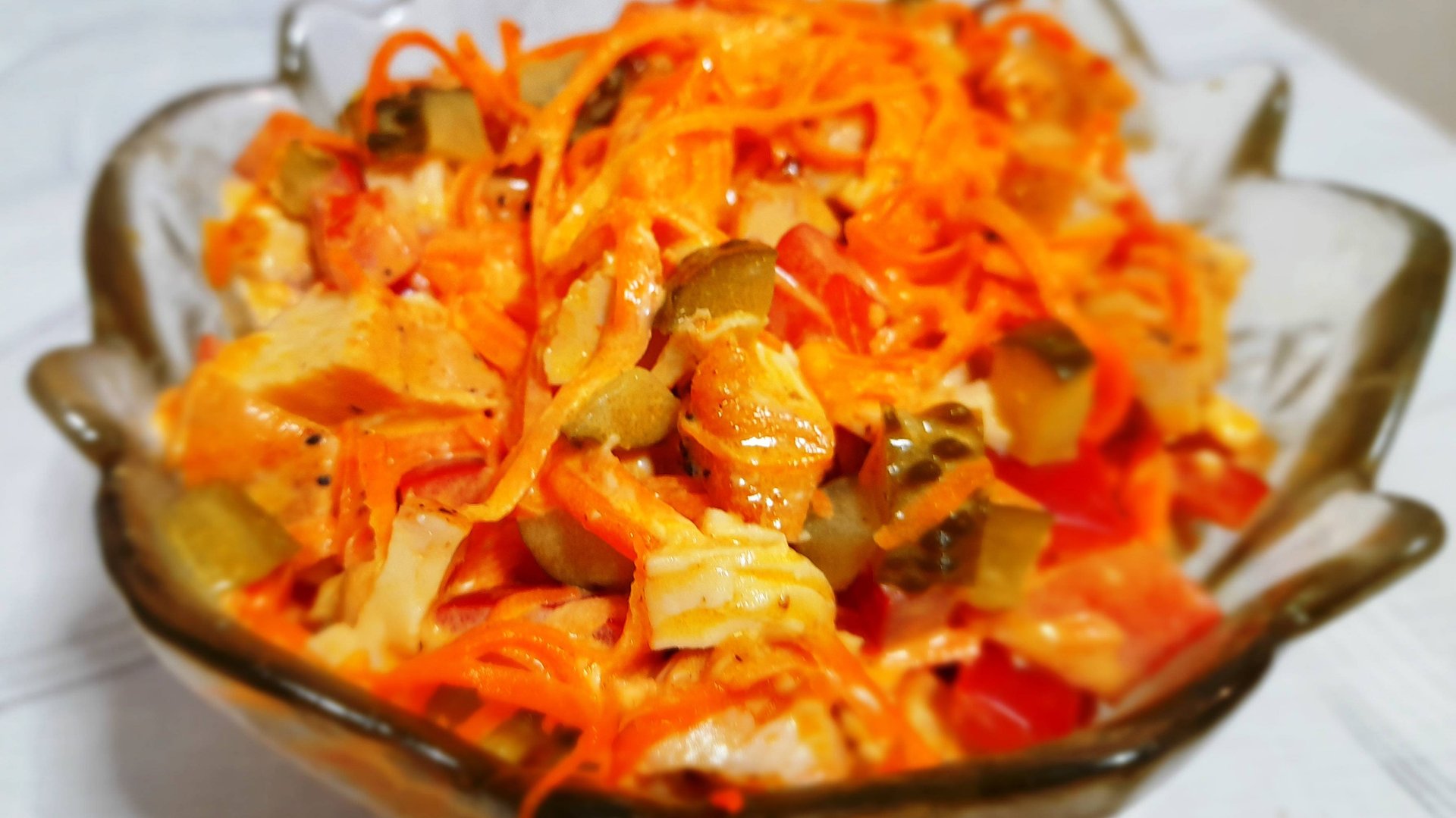 Острый салат с курицей смотреть онлайн