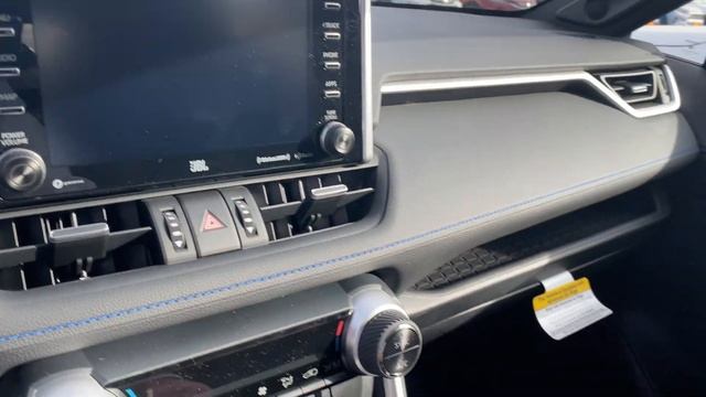 Salvador’s Rav4 смотреть онлайн