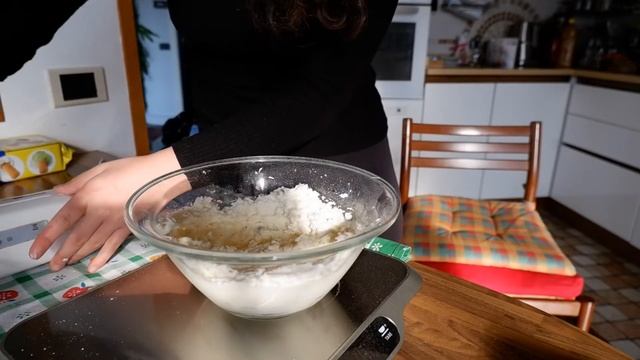Italian vlog | Tiramisu ai frutti di bosco: make this delicious Italian dessert with me! (w subs) смотреть онлайн
