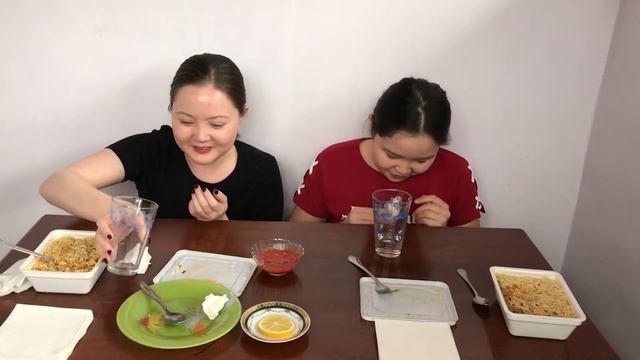 КТО БЫСТРЕЕ СЪЕСТЬ ЧЕЛЛЕНДЖ! смотреть онлайн