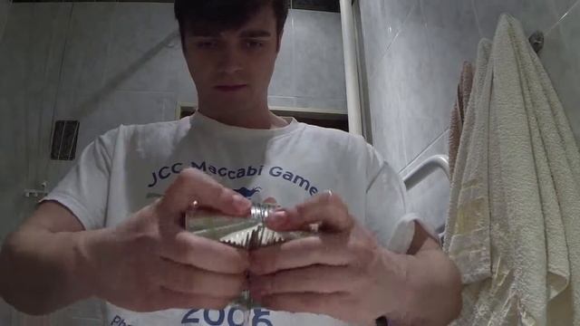 Вскрывание плоской консервной банки голыми руками смотреть онлайн