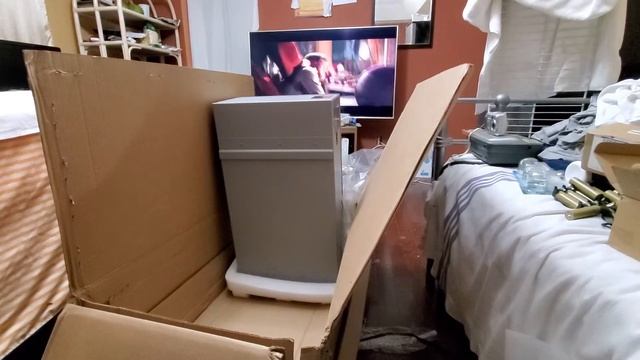 Outback Radian Inverter/Charger GS8048A Unboxing, 8KW 48V 120/240 Volt  Split Phase.