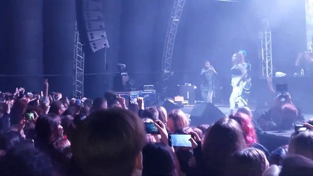 ВЛОГ С КОНЦЕРТА МАЗЕЛЛОВА смотреть онлайн