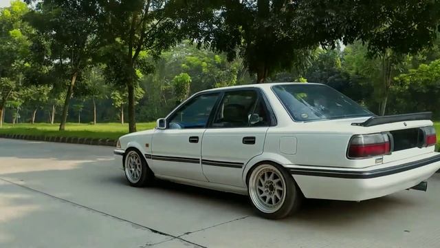 Corolla SE Limited 1990 смотреть онлайн