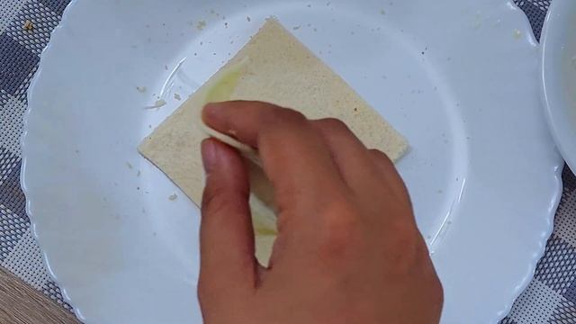 Fast and Easy, Yummy Munch Cheese Hotdog Roll!! смотреть онлайн