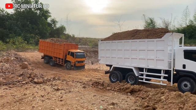 TRUK OLENG Dump Truk Fuso 220Ps Truk Isuzu Giga Truk MUATAN Tanah Proyek Tambang Rc Truk LAKA LINTA смотреть онлайн