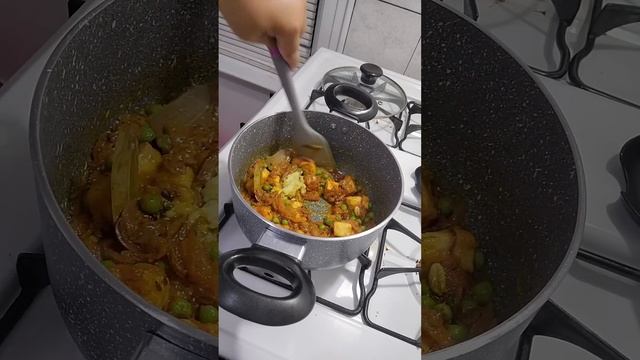 Husband Ke Naye Naye Bahane🤭 ( Matar Paneer Rice ) #shorts #viralshorts #makingfood #recipe #americ смотреть онлайн