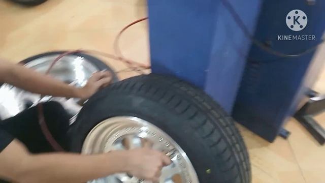 SEMOK BEGINI MAZDA2 NYA JADINYA - MODIFIKASI VELG MAZDA2 PAKAI VELG LEBAR DARI HSR WHEEL !! смотреть онлайн
