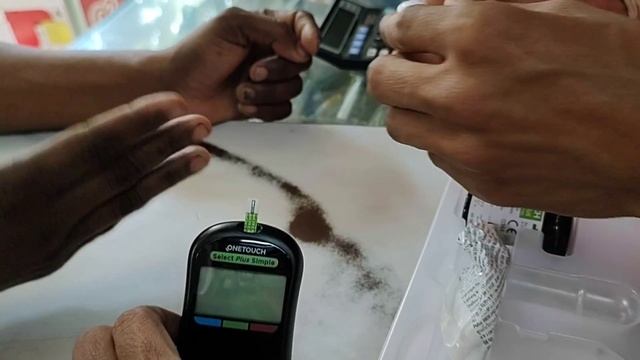 One Touch Select Plus Simple Machine Review । Diabetes Kaise Check Kare L Price , How To Use L