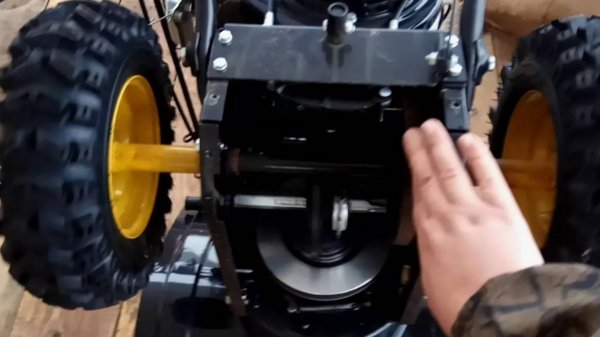 Продлить ресурс фрикционного кольца снегоуборщика. Подготовка снегоуборщика ко второму сезону.