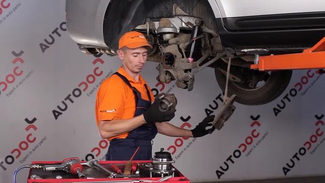 HYUNDAI SANTA FÉ CM első kerékcsapágy csere [ÚTMUTATÓ] смотреть онлайн