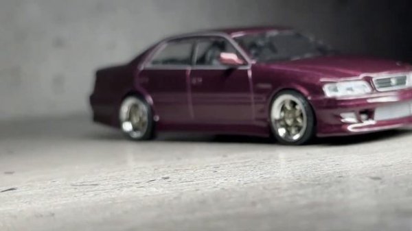 1/64 Tarmac Works  Vertex Toyota Chaser JZX 100