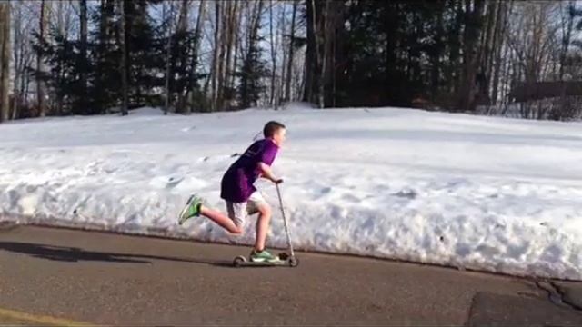 Crazy Kids #11 Snow Scootering смотреть онлайн